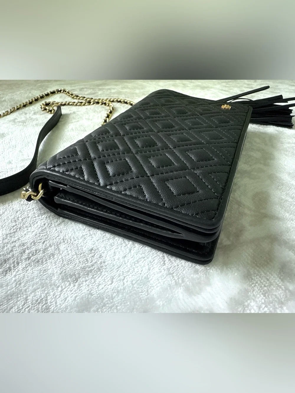 Tory Burch Fleming Quilted Leather Chain Crossbody Bag Wallet with Tassel Logo